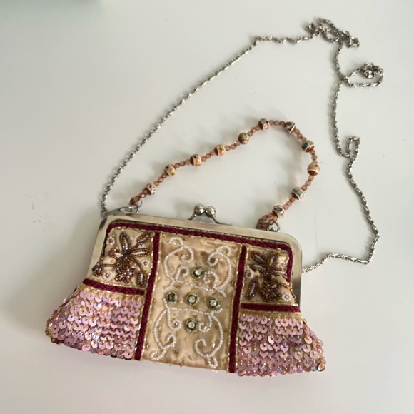 Vintage Handbags - Vintage Sequin Beaded Handbag/Clutch Silver